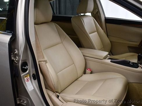 Used 2013 Lexus ES 300h image 15