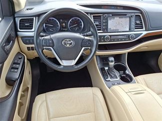 Used 2019 Toyota Highlander Limited video 2