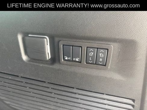 Used 2025 Chevrolet Suburban RST w/ Comfort Package AWD/4WD image 31