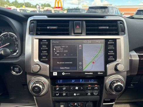 Used 2022 Toyota 4Runner Limited AWD/4WD image 24