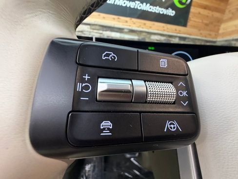 Used 2025 Hyundai Santa Fe Calligraphy image 16