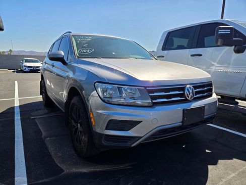 Used 2019 Volkswagen Tiguan SE w/ Panoramic Sunroof Package image 1