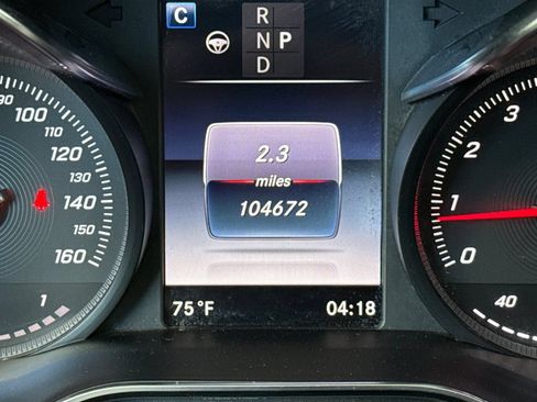 Used 2017 Mercedes-Benz GLC 300 4MATIC image 33