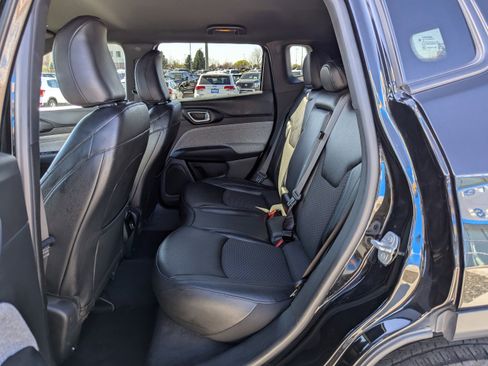 Used 2024 Jeep Compass Latitude AWD/4WD image 28