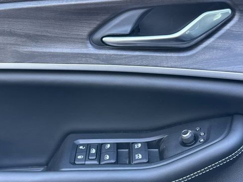 New 2026 Jeep Grand Cherokee Altitude image 14