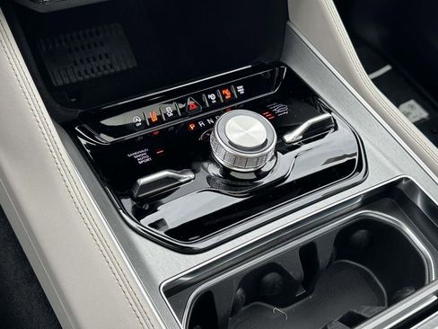 New 2026 Jeep Grand Wagoneer L Limited image 15