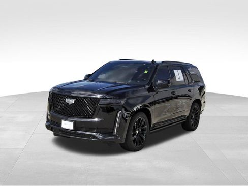 Certified 2024 Cadillac Escalade Sport Platinum w/ LPO, ONYX Package AWD/4WD image 2