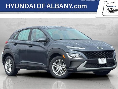 Used 2022 Hyundai Kona SE image 1