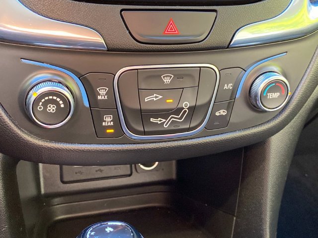 Used 2020 Chevrolet Equinox LT FWD image 26