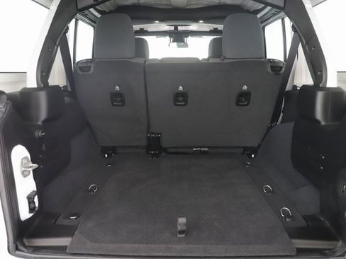 Used 2024 Jeep Wrangler Unlimited Rubicon image 26