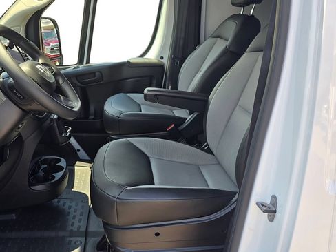 Used 2026 RAM ProMaster 2500 w/ Convenience Group FWD image 15