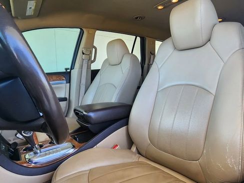 Used 2011 Buick Enclave CXL FWD image 16