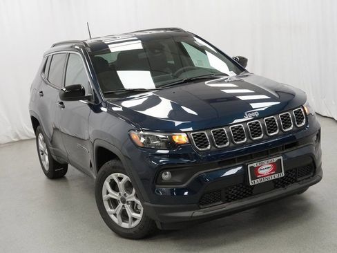 New 2026 Jeep Compass Latitude AWD/4WD image 8