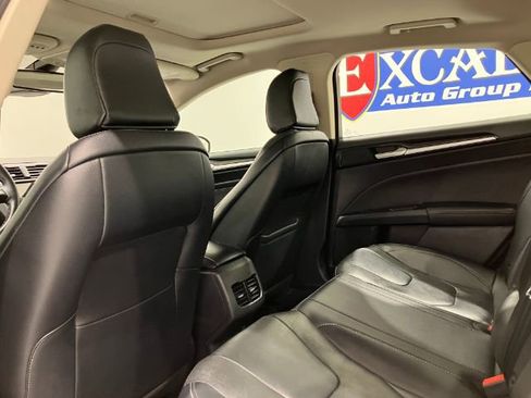 Used 2020 Ford Fusion Titanium AWD/4WD image 40