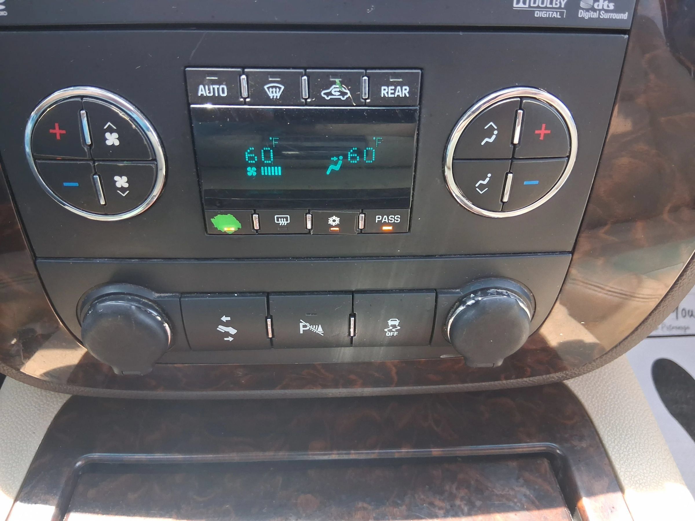 Used 2012 GMC Yukon XL Denali AWD/4WD image 24