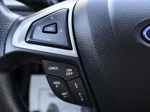 Used 2020 Ford Fusion SE FWD image 33