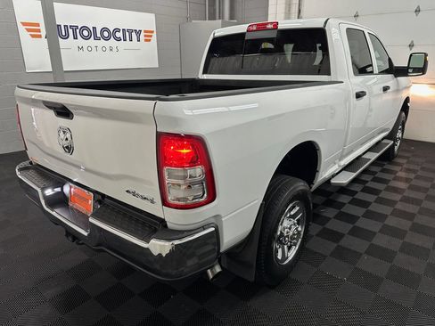 Used 2024 RAM 2500 Tradesman w/ Chrome Appearance Group AWD/4WD image 9