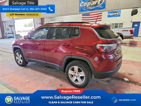 Used 2022 Jeep Compass Latitude w/ Convenience Group AWD/4WD image 3