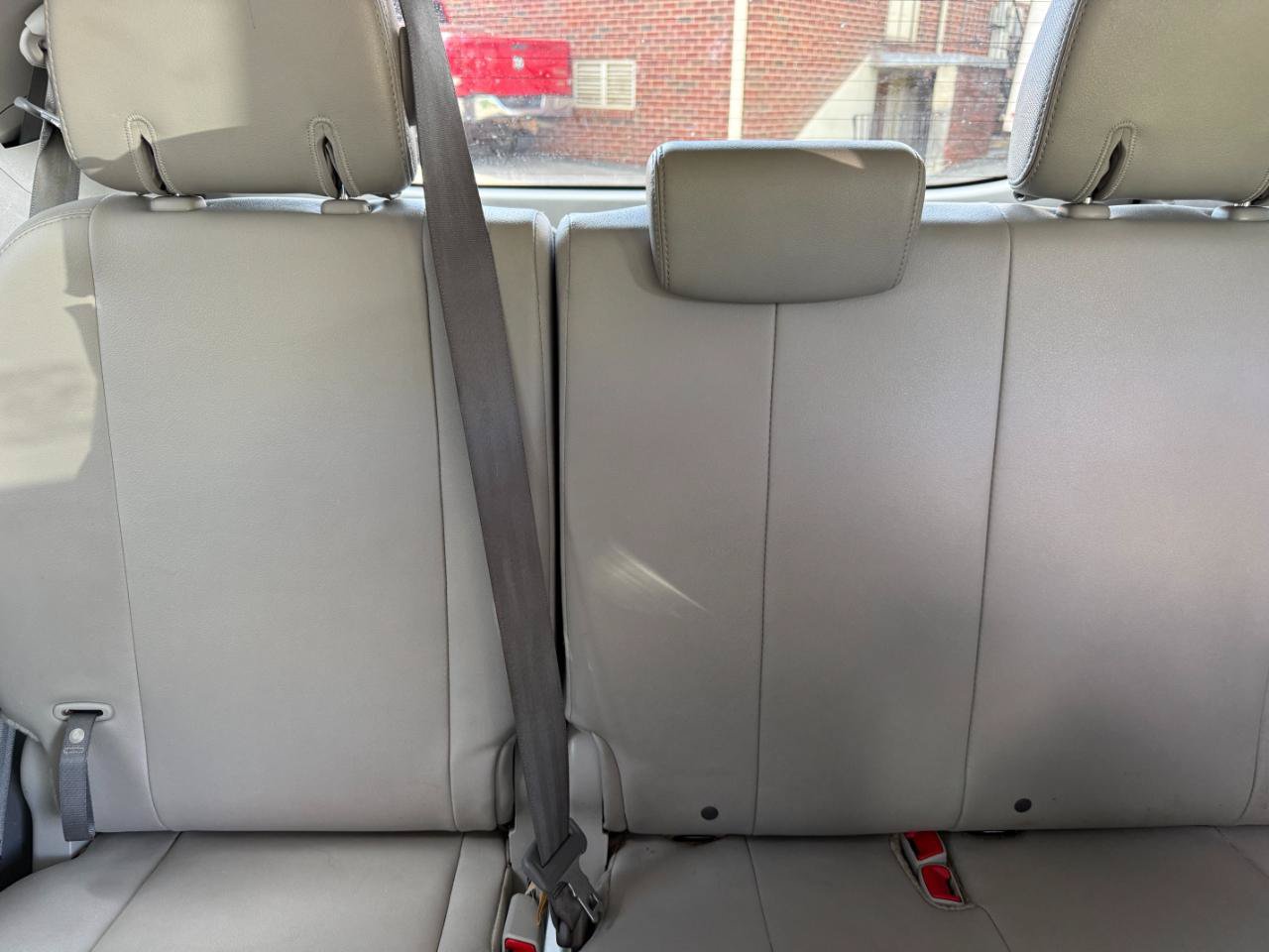 Used 2013 Toyota Sienna XLE w/ Entertainment Pkg FWD image 38