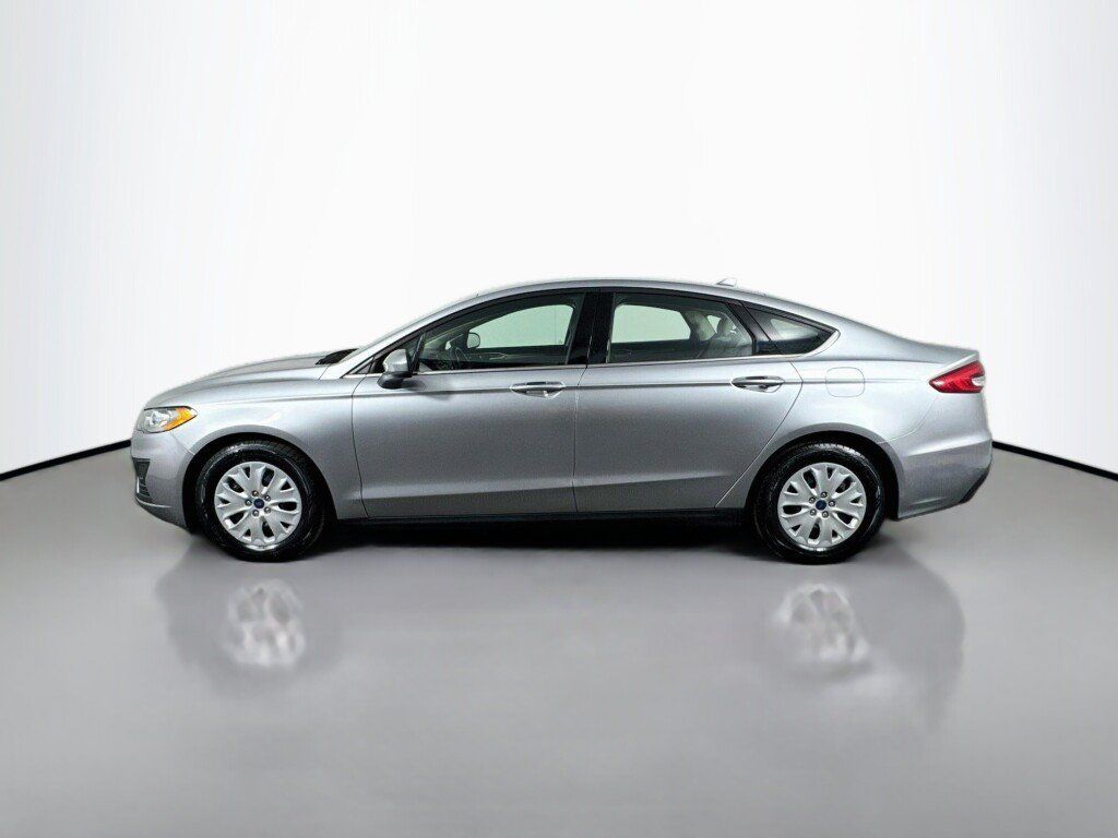 Used 2020 Ford Fusion S FWD image 2