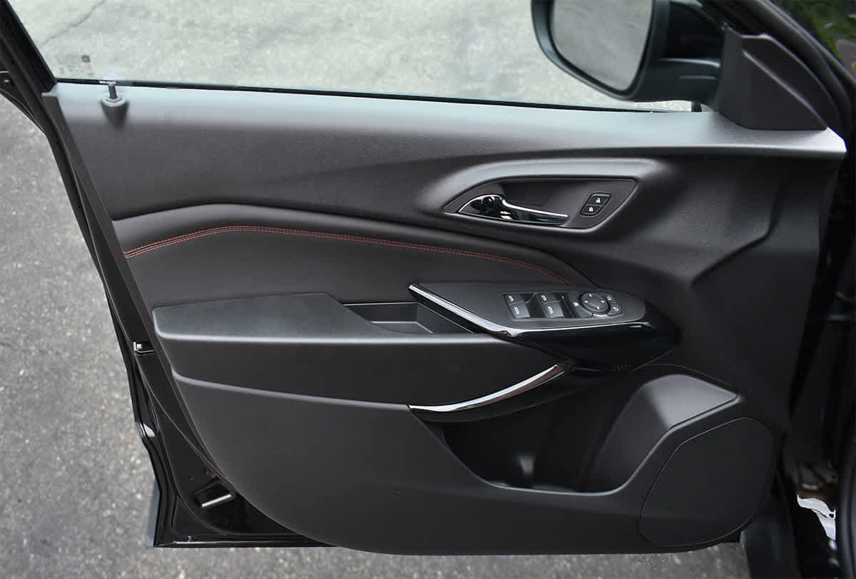 New 2026 Chevrolet Trax RS w/ Driver Confidence Package FWD image 23