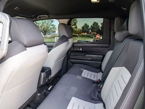 Used 2025 Toyota Tacoma TRD Off-Road image 20