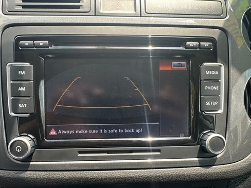 Used 2014 Volkswagen Tiguan SE FWD image 16