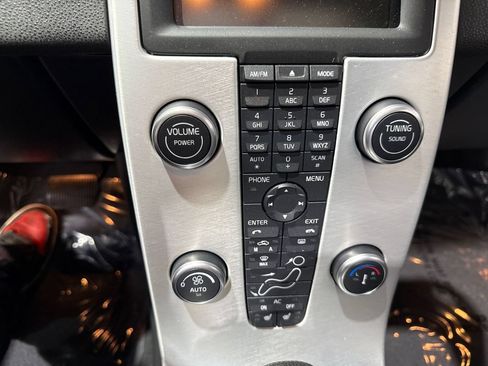 Used 2013 Volvo C30 FWD image 93