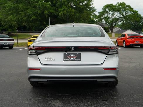 Used 2023 Honda Accord LX image 18