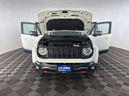 Used 2019 Jeep Renegade Trailhawk w/ Cold Weather Group II AWD/4WD image 14