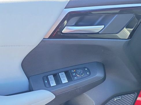 Used 2025 Mitsubishi Outlander SE image 24