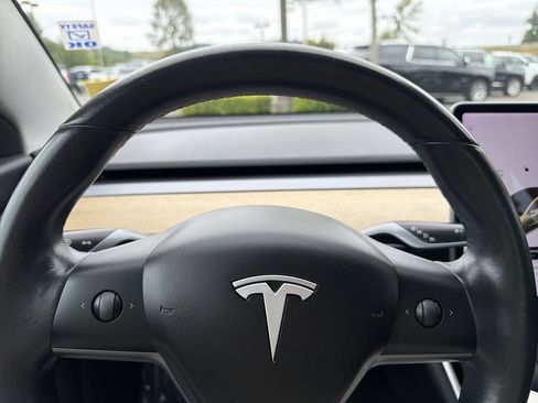 Used 2019 Tesla Model 3 Standard Range Plus RWD image 11