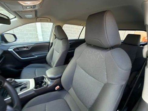 Used 2023 Toyota RAV4 XLE AWD/4WD image 18