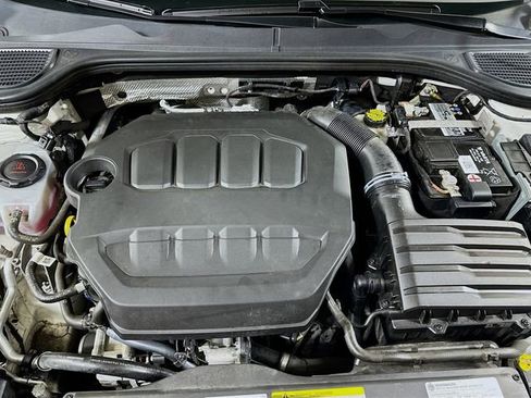 Used 2022 Volkswagen GTI Autobahn image 32