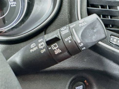 Used 2020 Jeep Cherokee Latitude Plus FWD image 13