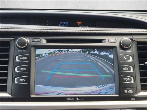 Used 2015 Toyota Highlander XLE FWD image 14