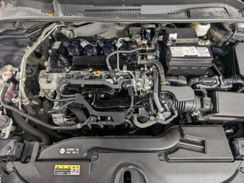Used 2024 Toyota Corolla SE FWD image 30