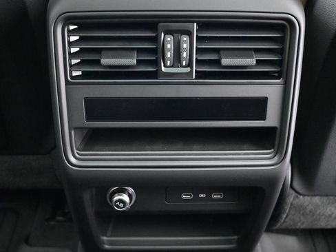 Certified 2026 Porsche Cayenne AWD/4WD image 8