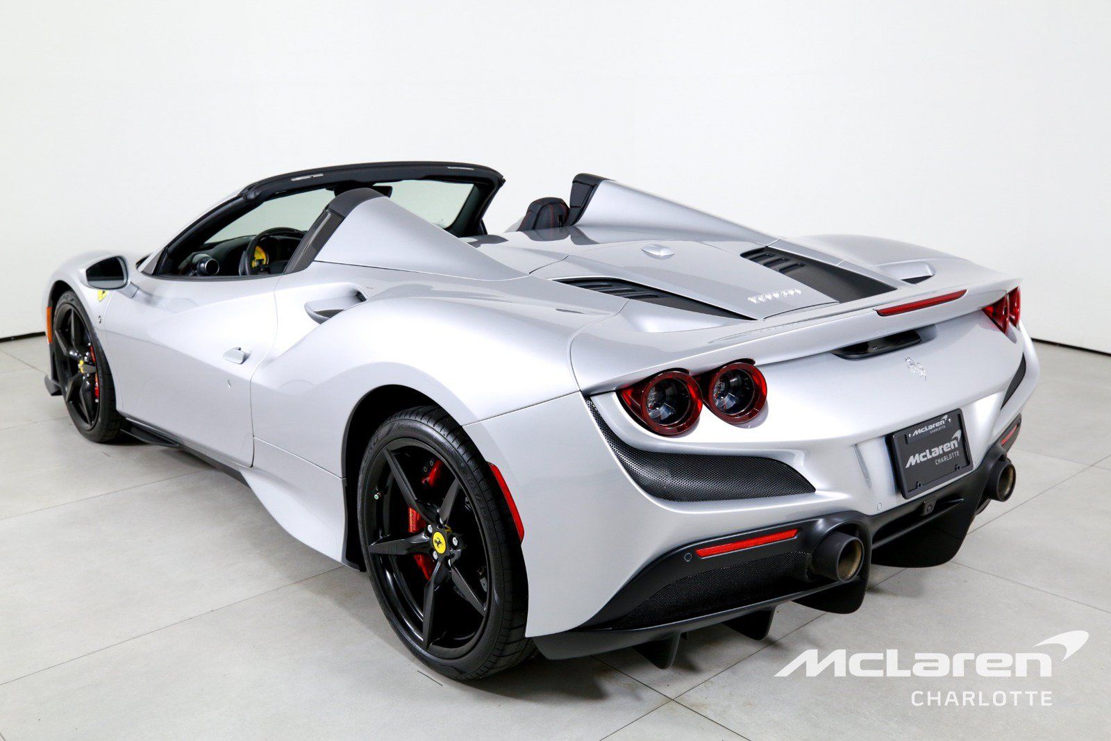 Used 2022 Ferrari F8 Tributo RWD image 7