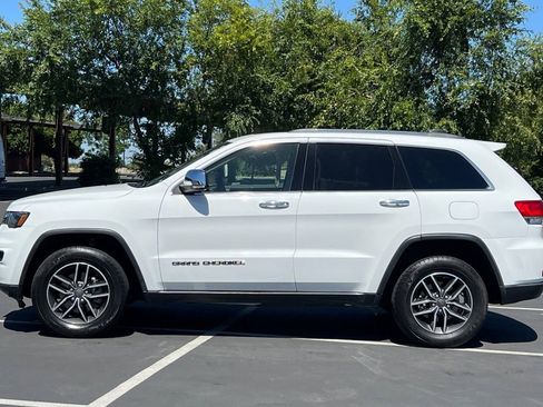 Used 2019 Jeep Grand Cherokee Limited w/ Luxury Group II AWD/4WD image 14
