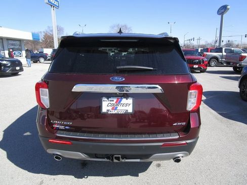 Used 2022 Ford Explorer Limited w/ Equipment Group 301A image 5
