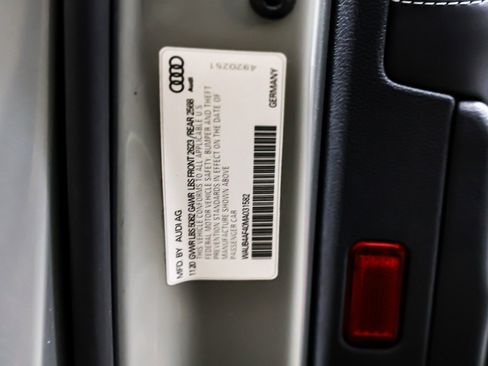 Used 2021 Audi S4 Premium Plus w/ Premium Plus Package image 25