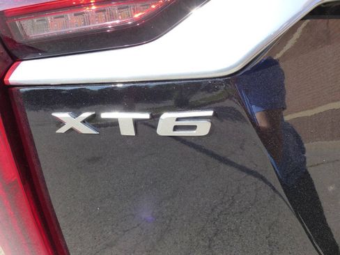 Used 2023 Cadillac XT6 Premium Luxury w/ Technology Package AWD/4WD image 9