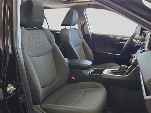 Used 2023 Toyota RAV4 XLE image 12