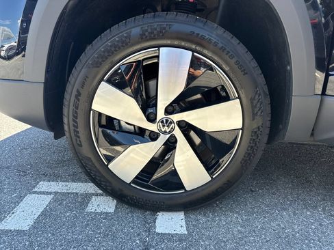 Certified 2025 Volkswagen Taos S AWD/4WD image 27