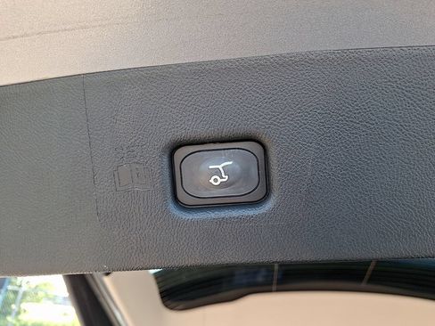 Used 2023 Lincoln Nautilus Reserve AWD/4WD image 30