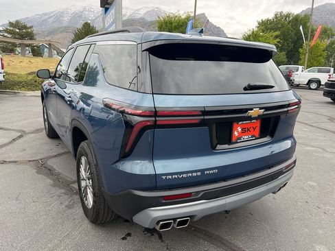 Certified 2026 Chevrolet Traverse LT w/ Driver Confidence Package AWD/4WD image 11