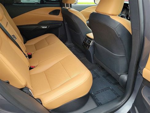 Used 2023 Lexus RX 350 Premium w/ Accessory Package (Z1) image 17