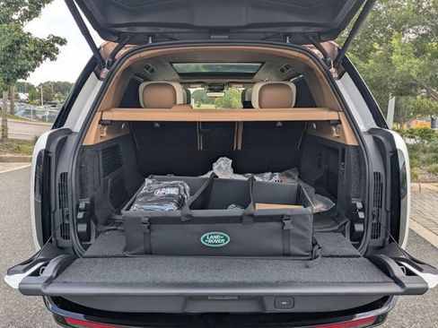 New 2026 Land Rover Range Rover SV AWD/4WD image 14