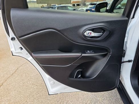 Used 2022 Jeep Cherokee Trailhawk w/ Sun, Sound & Nav Group image 21